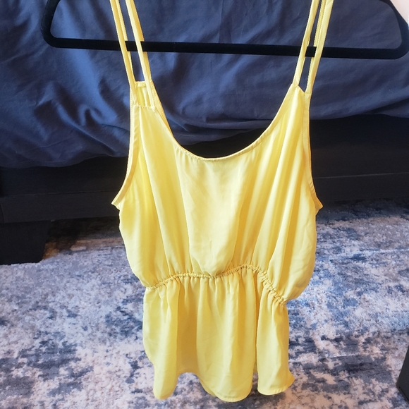 BB Dakota Medium Flowy Double Straps Sheer top - Picture 2 of 2